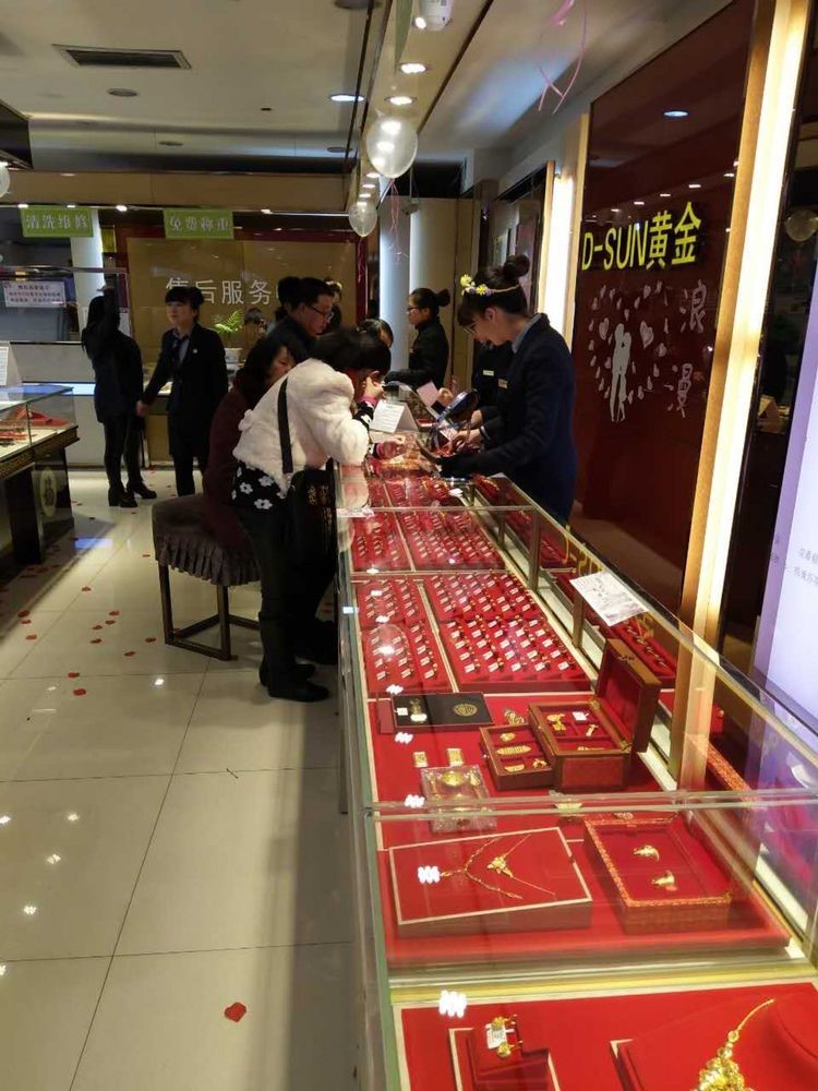 翼城时代广场情人节5.jpg 翼城时代广场情人节5.jpg