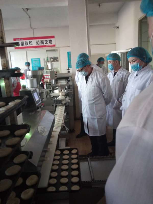 比优特于总参观我公司1.jpg 比优特于总参观我公司1.jpg