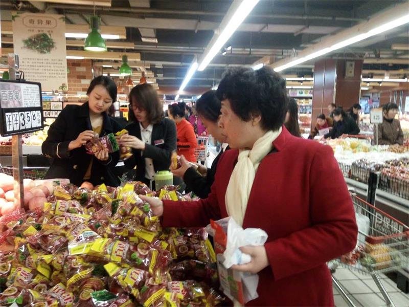 商学院学员销售实践2.jpg 商学院学员销售实践2.jpg