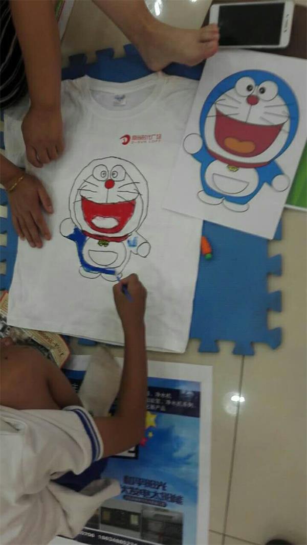 小小艺术家4.jpg 小小艺术家4.jpg