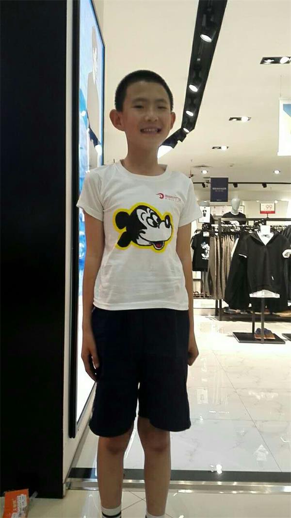 小小艺术家5.jpg 小小艺术家5.jpg