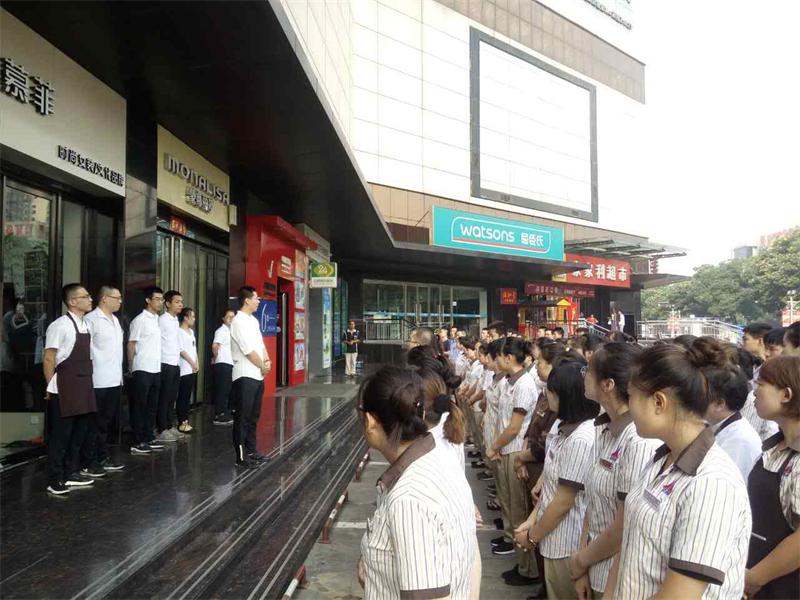 1855890292.jpg 1855890292.jpg